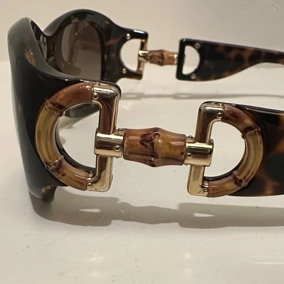 Gucci Tortoiseshell Brown and Gold Logo Oversized Sunglasses - Picture 3 of 6